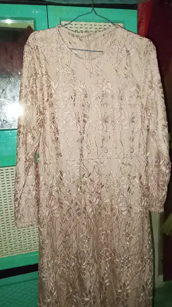 Gamis Berukat Pink