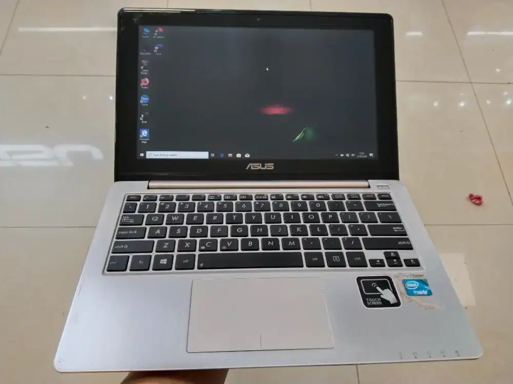 Dijual asus E202EP Layar 12inch Ram 4GB HDD 500GB siap pakai 24jam