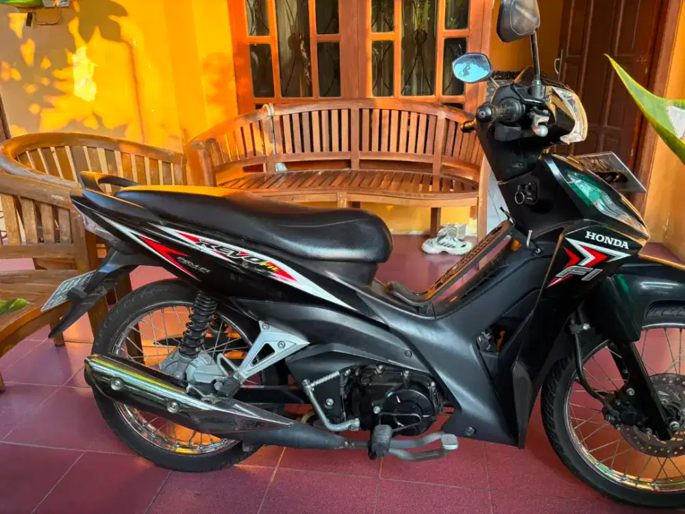 Revo Istimewa Low KM