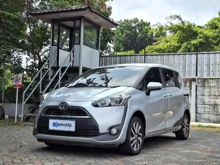 DP RENDAH - Toyota Sienta 1.5 V Bensin-AT 2017