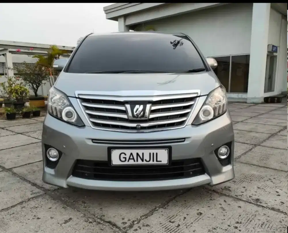 TOYOTA ALPHARD SC PREMIUM SOUND 2013