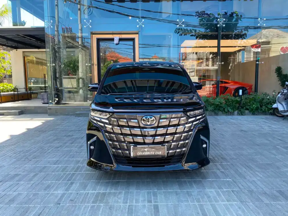 Toyota Alphard 2.5 G CVT 2024 - Hitam Metalik