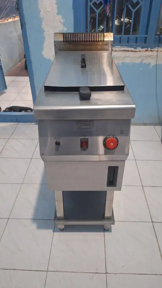 Deep Fryer FOMAC 17 Liter + Stand Kaki (Siap Usaha!)