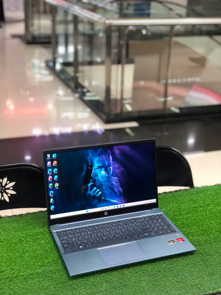 HP PAV 15-EH |
AMD RYZEN 7-5700U | RADEON GRAPHICS
|16 GB |512 GB|15.6