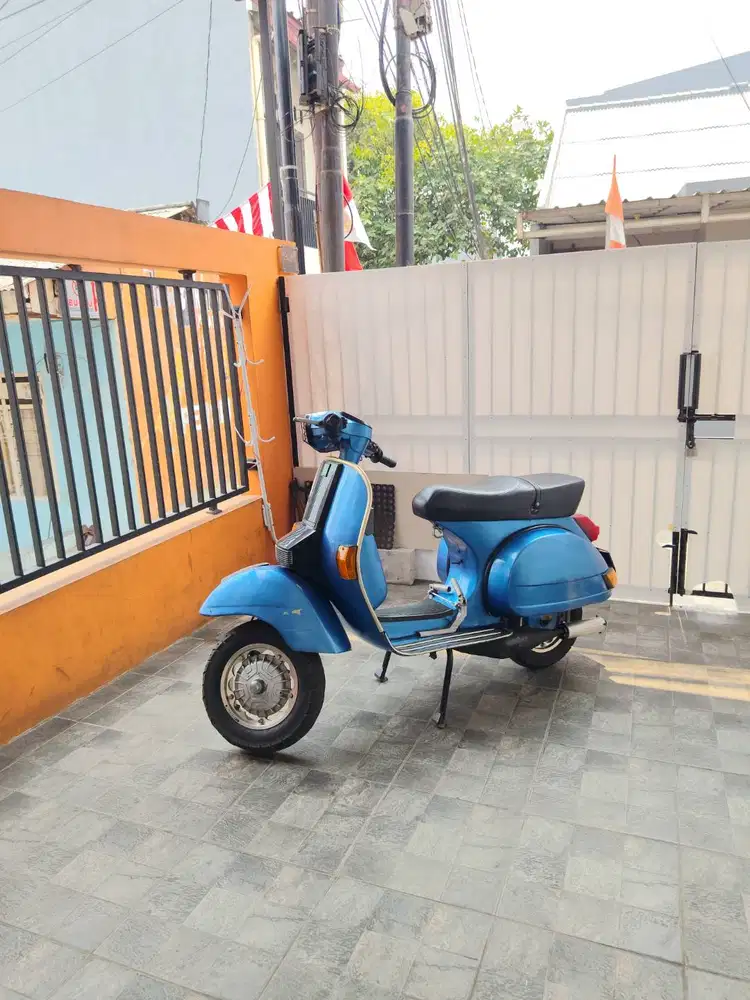 Vespa exclusive 1 thn 1986
