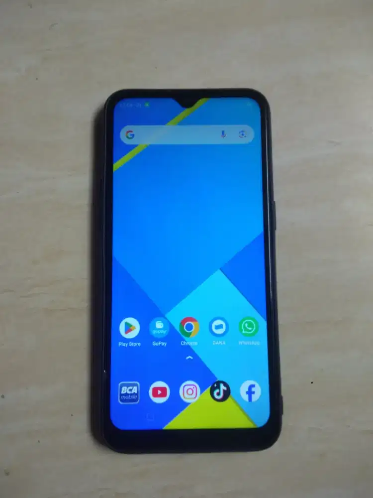 Realme C2 diamond blue