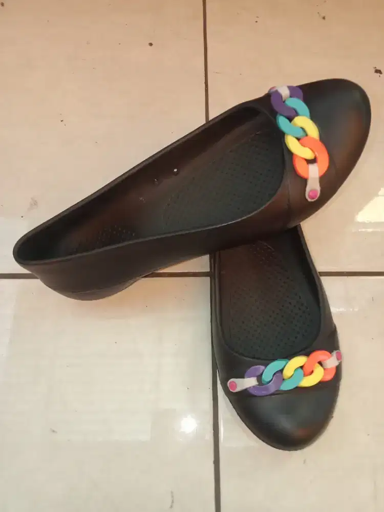 Sepatu wanita Crocs