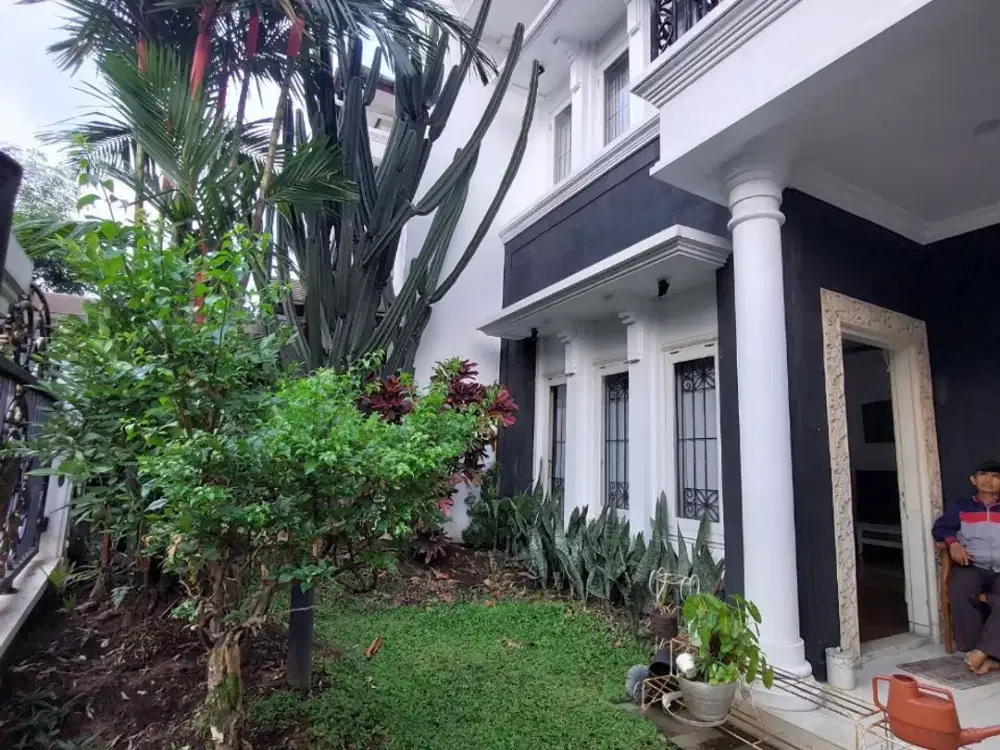 Rumah Bagus 2 Lantai dalam komplek one gate System Antapani Area
