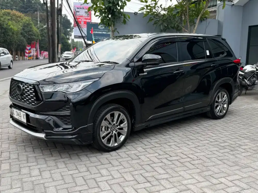 INNOVA ZENIX Q HYBRID MODELISTA 2025/2026