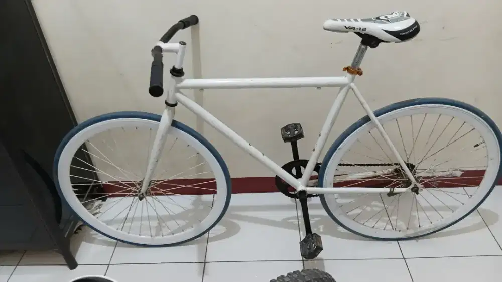 Sepeda fixie siap pakai tinggal goes