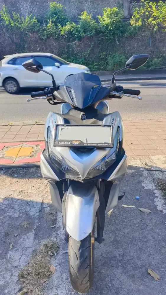 Aerox 155 abs 2023 silver