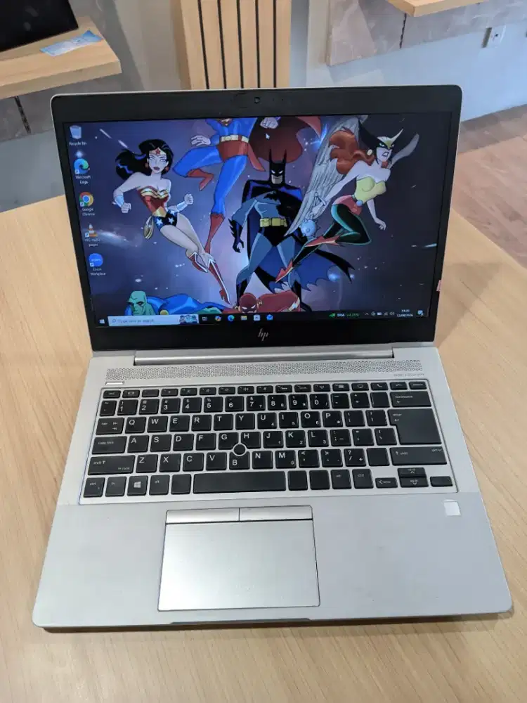 HP 745 RYZEN  RAM 8GB