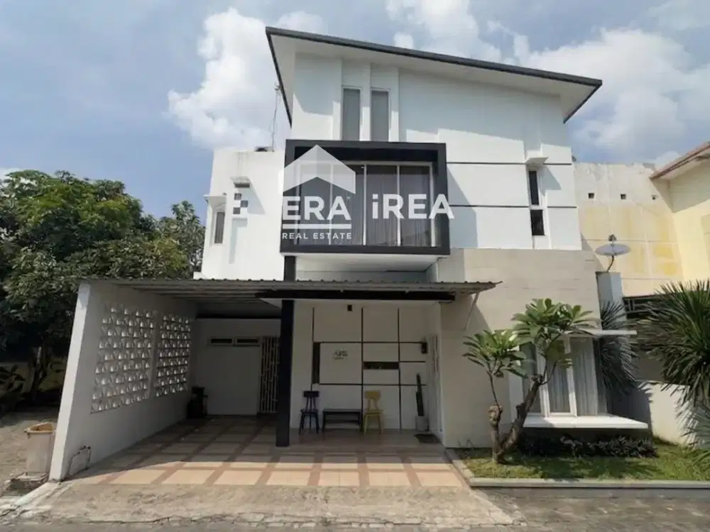 DIJUAL RUMAH CLUSTER 2 LANTAI FULL FURNISHED DI COLOMADU DEKAT FAVEHOTEL MANAHAN