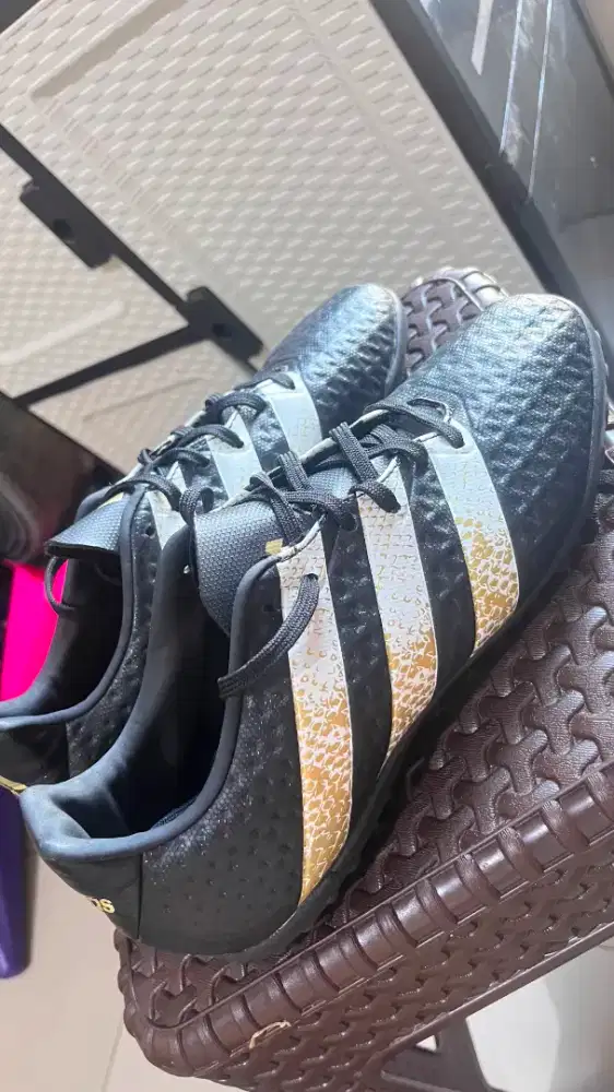 Sepatu mini soccer original size 39