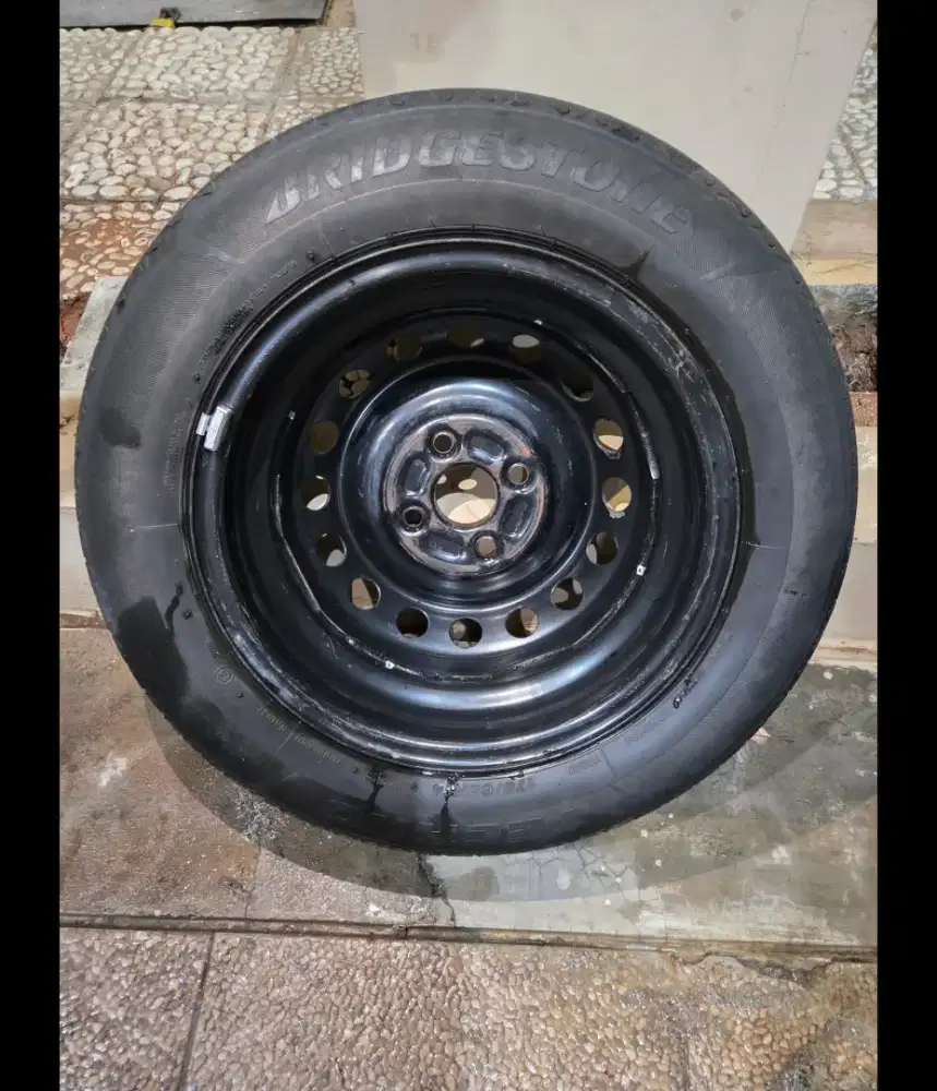 Habiskan stok murah barang display contoh pelek velg ban 1set ori asli