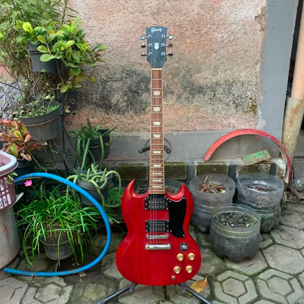 Gitar SG Style Gibson – Kondisi Mulus, Siap Pakai