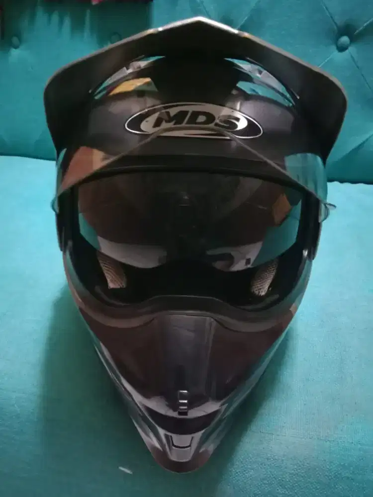 Jual helm MDS kondisi bekas seperti baru