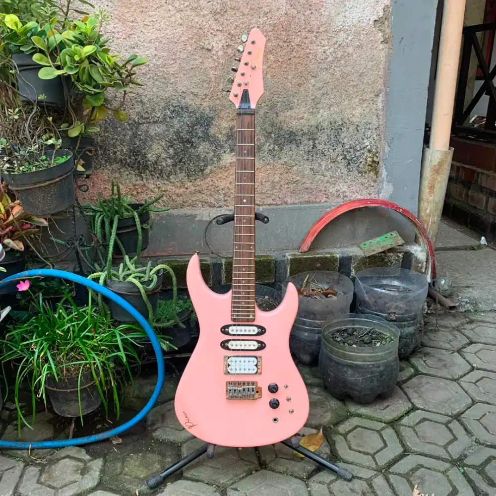 Gitar Prince Superstrat HSS Pink – Tremolo – Siap Main