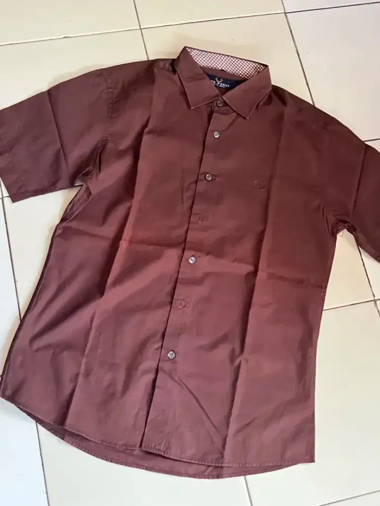 Kemeja Pendek Fred Perry