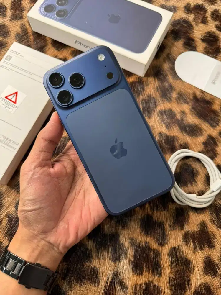 iPhone 17 Pro Max 256GB BH100 Resmi (Blue Titanium$