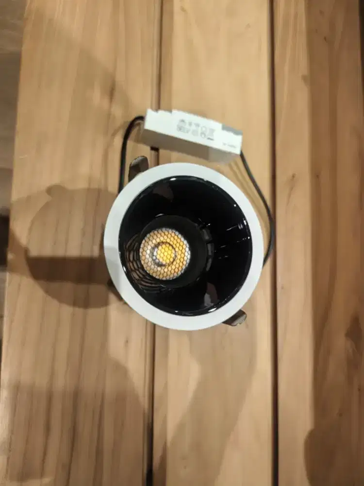 Lampu display baru dan bekas ready