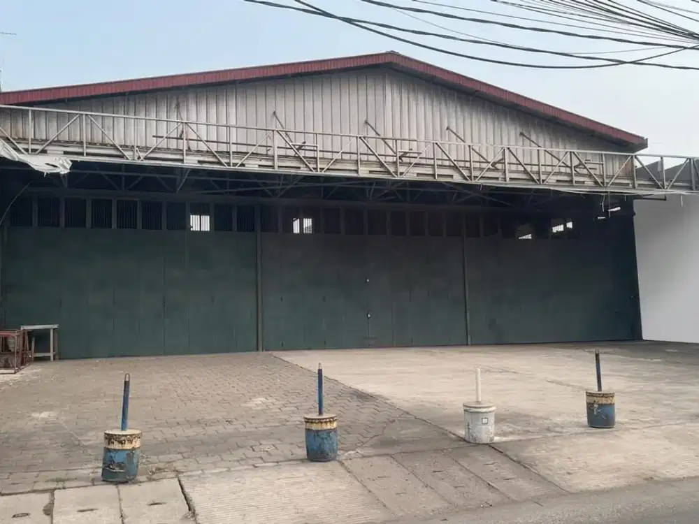 DIJUAL GUDANG Ex Toko Besi dengan SHM di Bekasi Timur