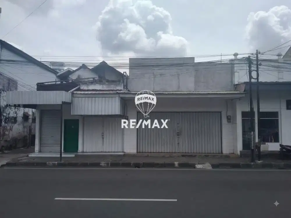 DIJUAL RUMAH + 4 TOKO STRATEGIS — JEMBER