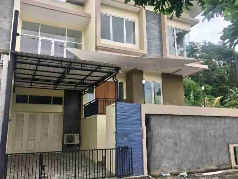Dijual Rumah Siap Huni di Graha Candi Golf, Semarang