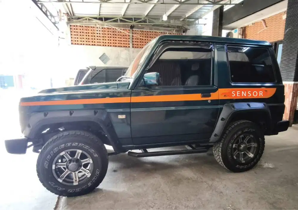 MOBIL FEROZA TAHUN 1994