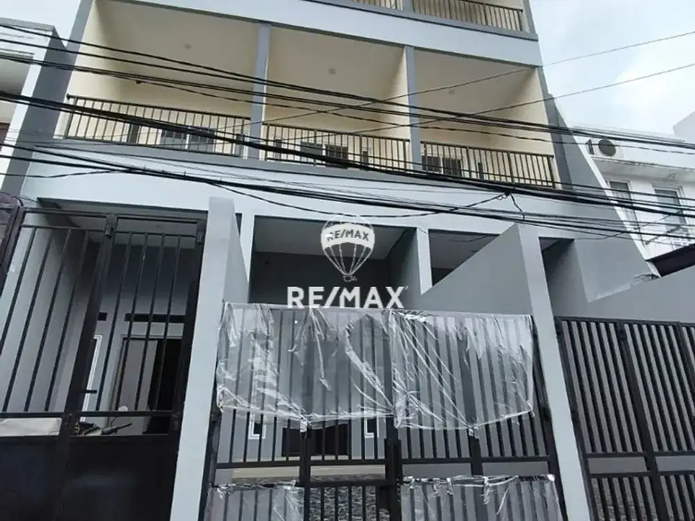DIJUAL RUMAH 4 LT MINIMALIS SIAP HUNI TIDAK BANJIR AREA KEPA DURI KEBON JERUK JAKARTA BARAT