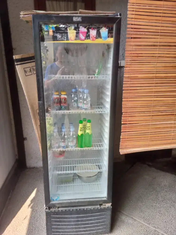 Showcase RSA Second 281 Liter