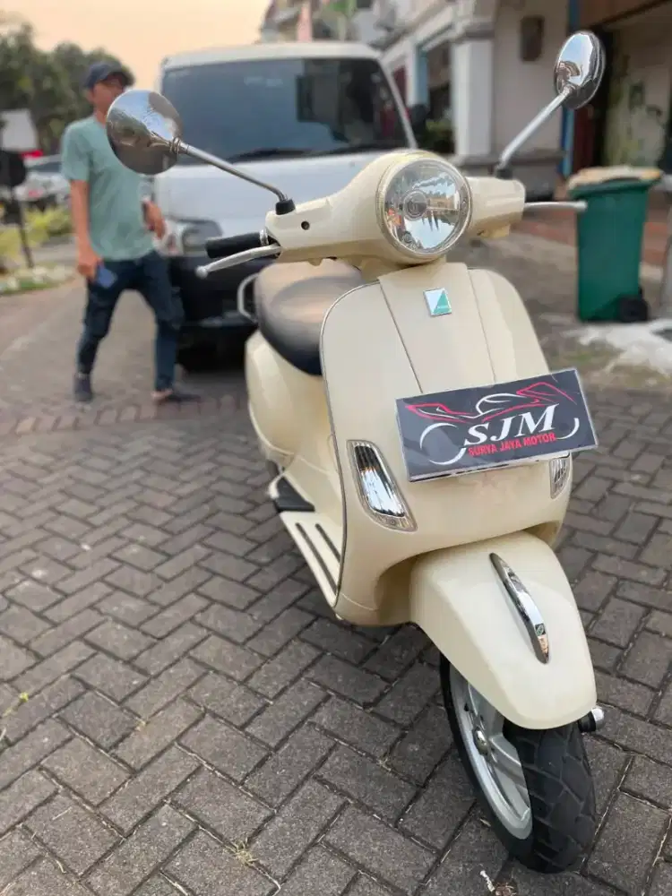 VESPA LX 150 2011 KM 14K ASLI