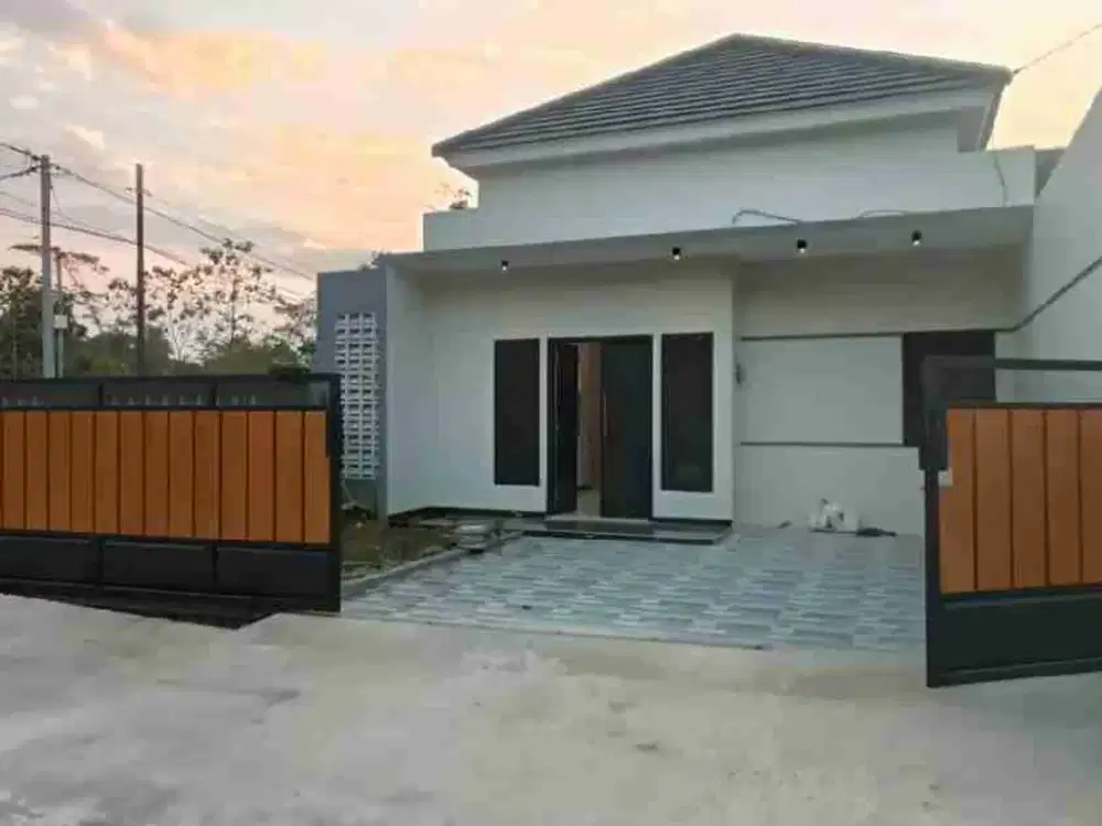 rumah baru samping jln besar di mangunsari gunungpati semarang