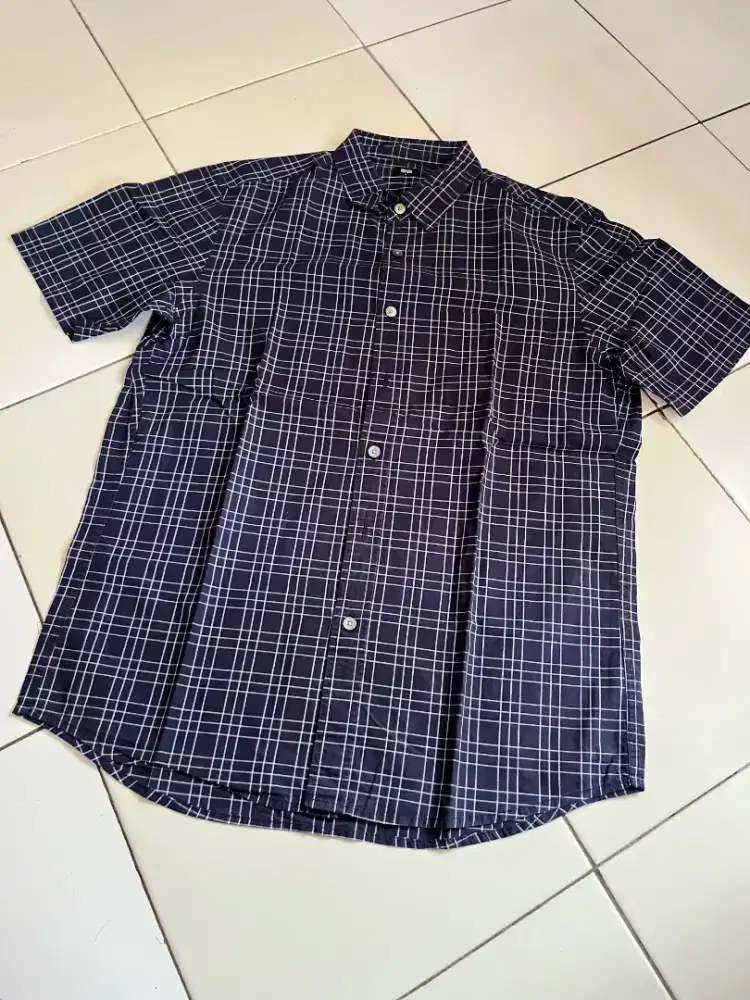 Kemeja Pendek UNIQLO