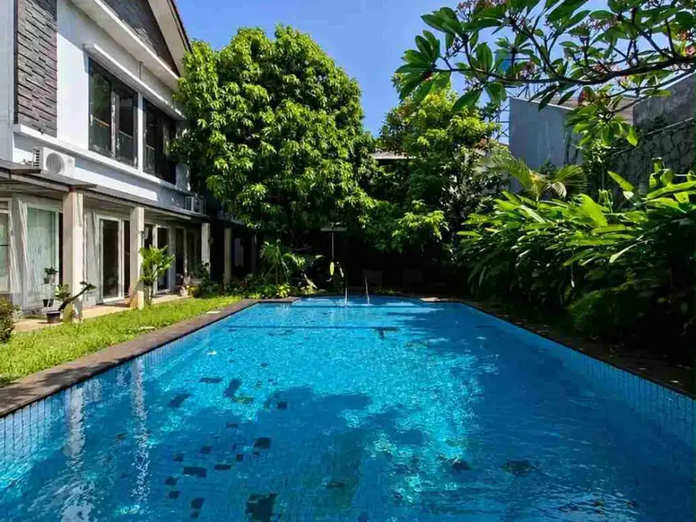 Rumah nyaman Cilandak belakang citos Jakarta Selatan