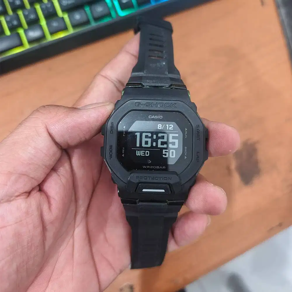 (Preloved) Jam Tangan Pria Casio G-Shock G-Squad GBD-200UU-1DR Black