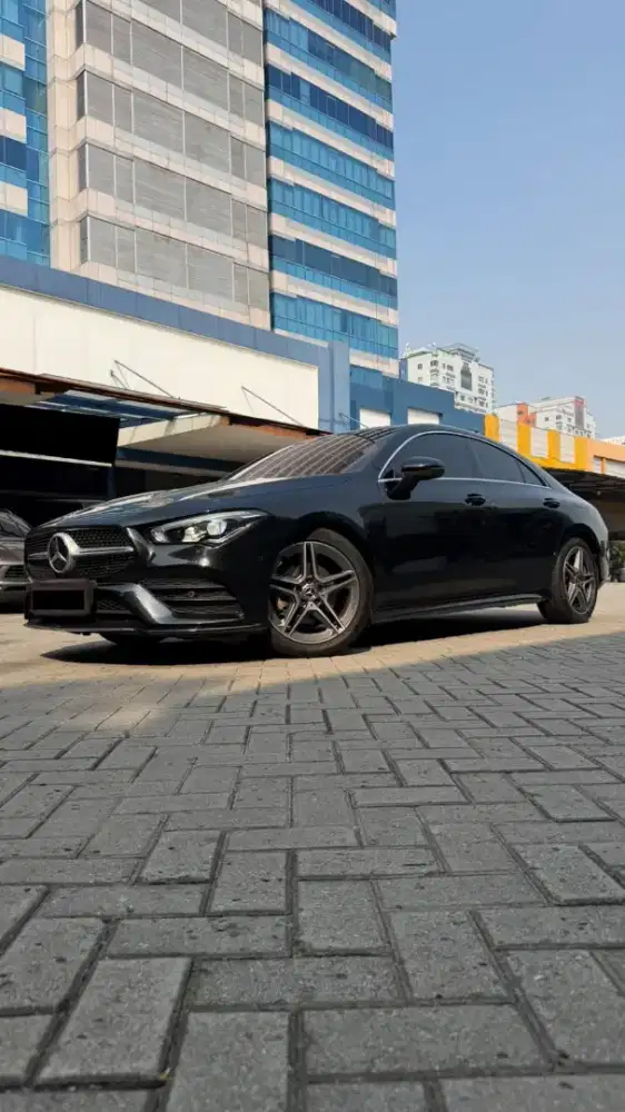 FS 
Mercedes-Benz CLA200 AMG Line Nik 2023