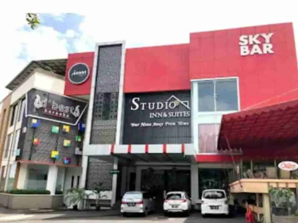 DIJUAL HOTEL BINTANG 3 +CAFE  SEMARANG, HOTEL MASIH AKTIF & SEHAT, DI JALAN RINJANI SEMARANG