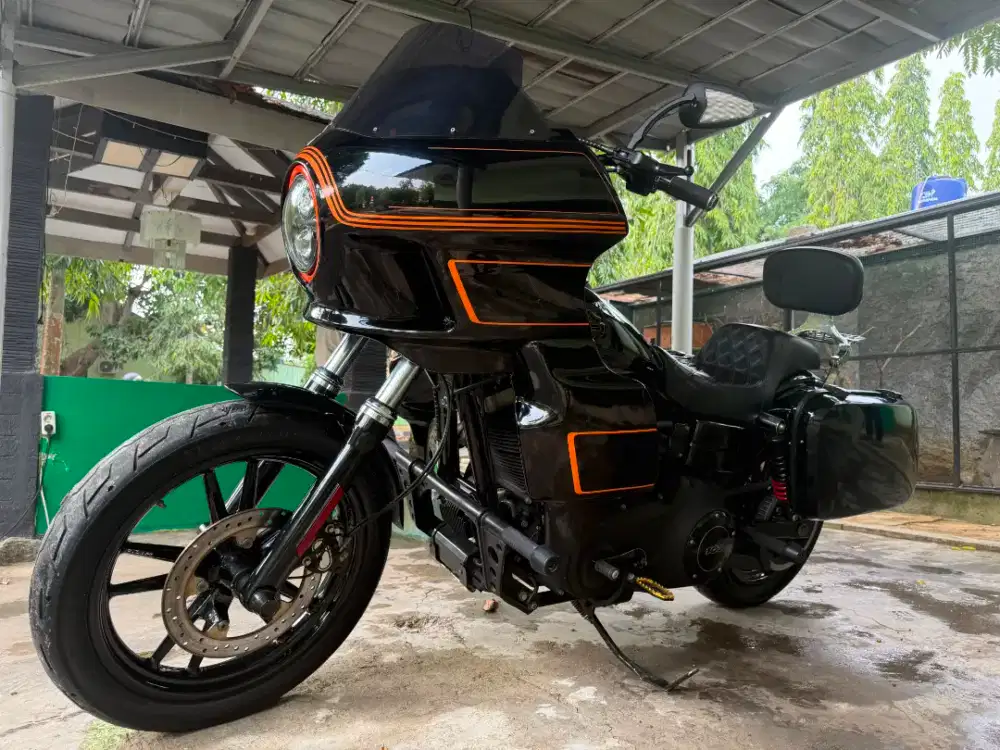 Harley Dyna Street Bob 2014