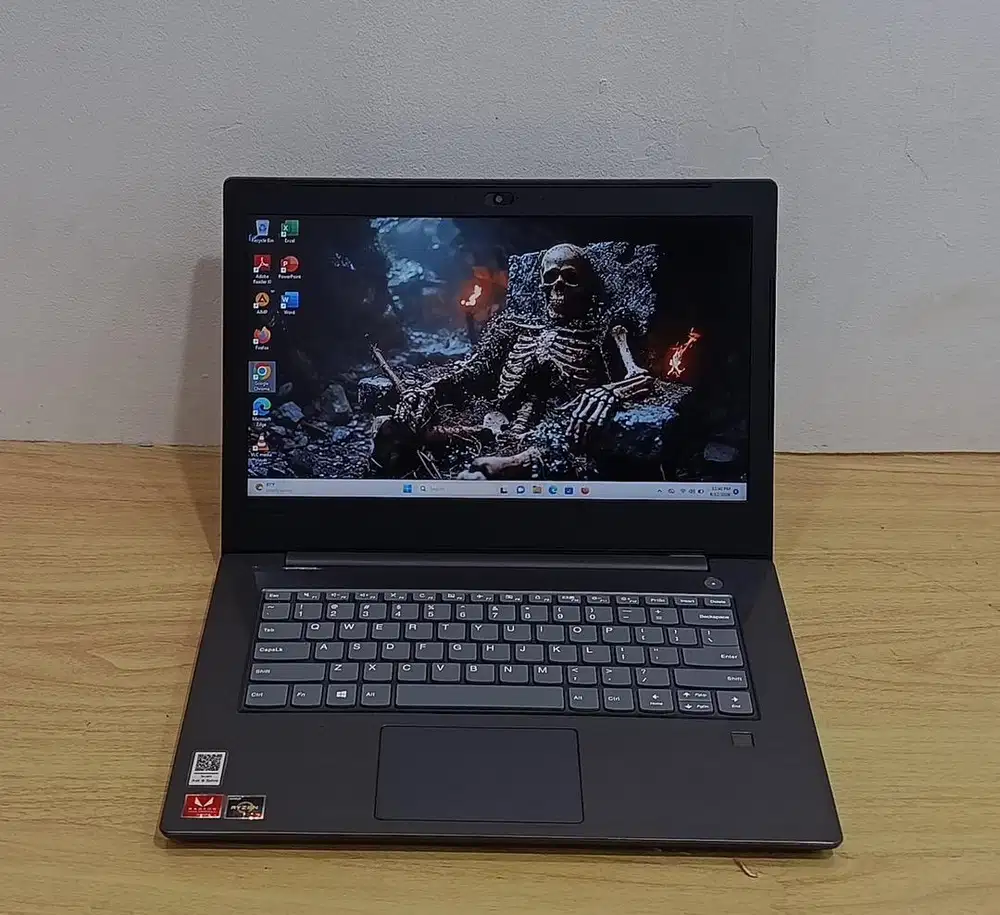 Laptop LENOVO V330 ryzen 3