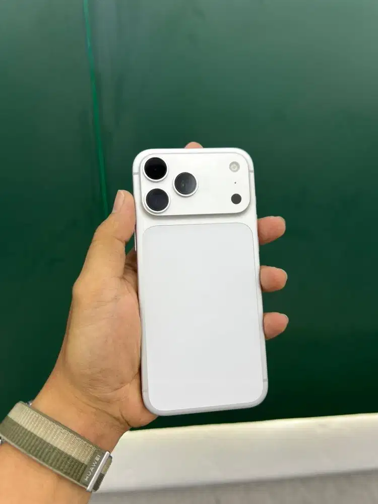 Iphone 17 promax 256gb scnd ibox lecet dikit