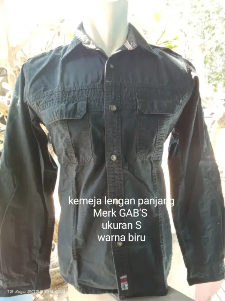 Kemeja lengan panjang