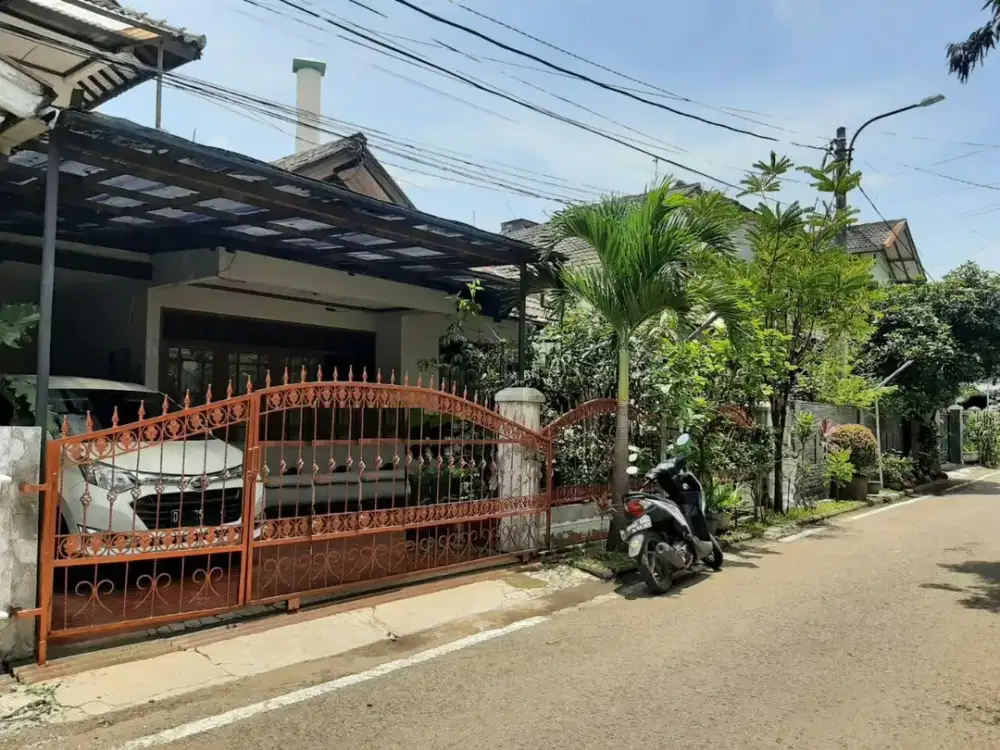 rumah 2 lantai siap huni dalam komplek pratista