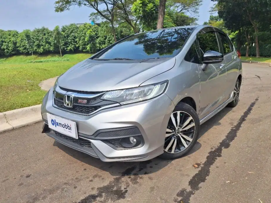 DP MURAH Honda Jazz 1.5 RS Bensin-AT 2018 Abu-Abu C4MOD
