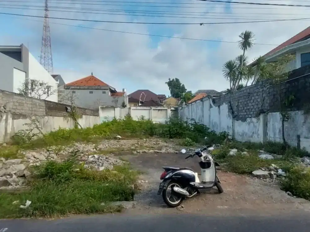Dijual segera sebidang tanah kosong siap bangun , lahan padat - datar serta lingk sangat elite , bersih dan nyaman.