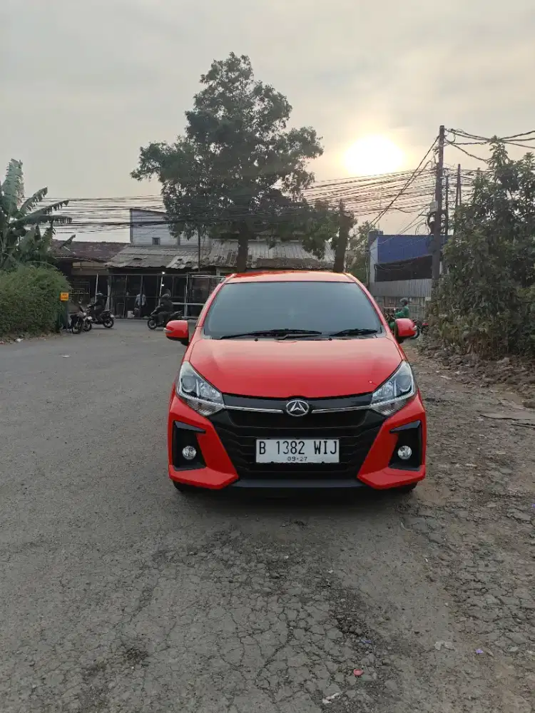 Daihatsu ayla 1.2 type X LOW km 10rbu perak