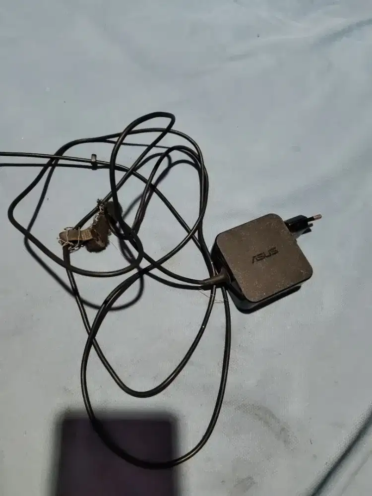 Adaptor laptop asus