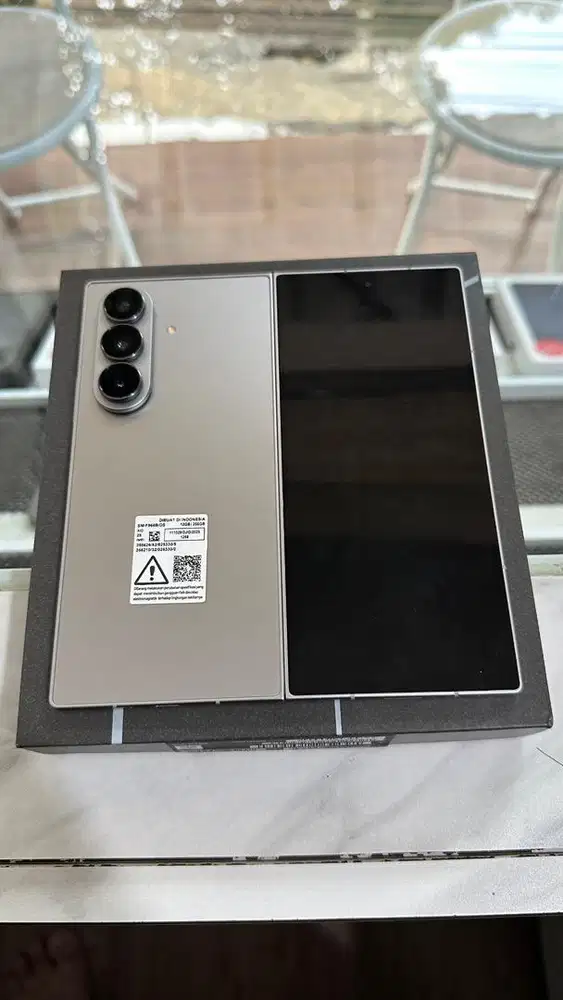 Samsung Z Fold 7 12/256gb Silver Sein