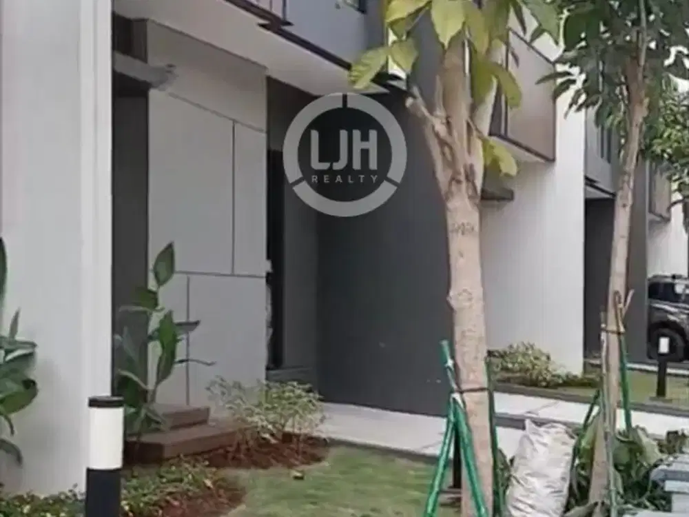 Rumah Dijual di Summarecon Crown Gading Cluster Regia Bekasi Jawa Barat