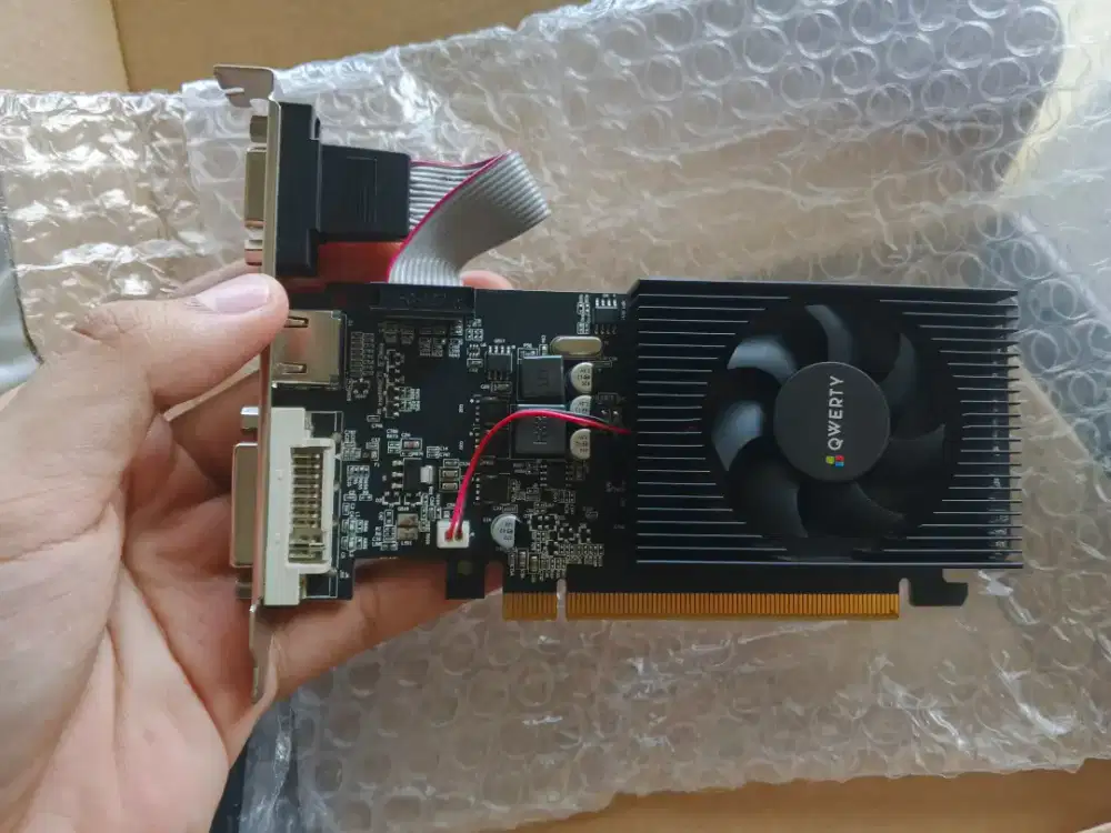 VGA GT240 1GB DDR3 QWERTY